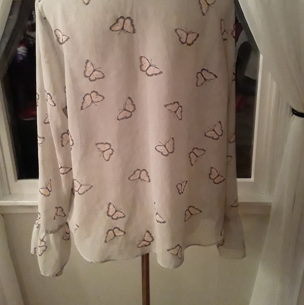 Butterfly Blouse - Picture 2 of 4